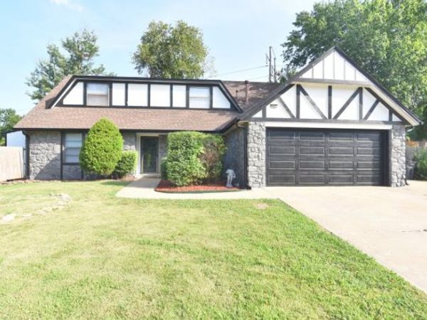 9402 S 69th East Avenue , Tulsa, OK 74133