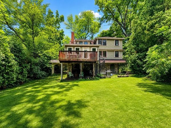 138 Sunset Ave, Amherst, MA 01002