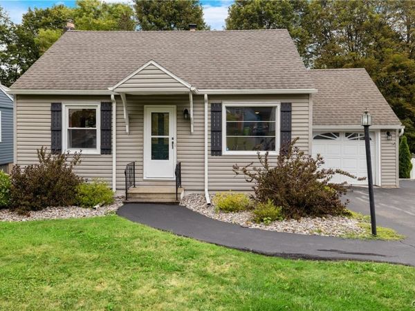 308 Homewood Drive, Fayetteville, NY 13066