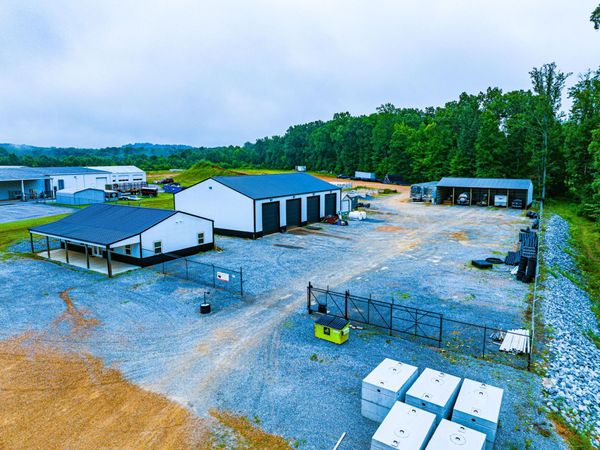 5050 79 HWY, Paris, TN 38242