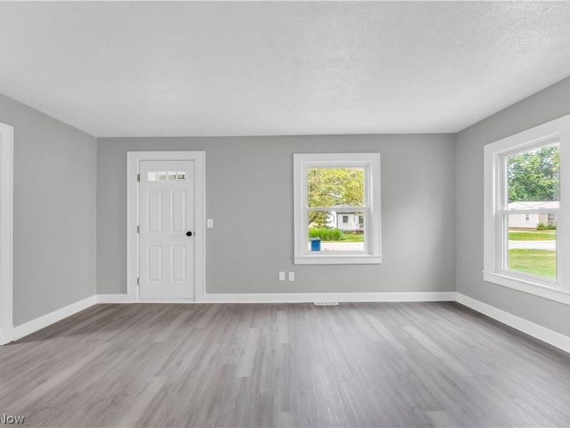 1083 Eastlake Drive , Eastlake, OH 44095 Photo 4