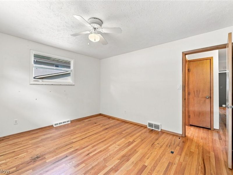 8001 Royalview Drive, Parma, OH 44129 Photo 14