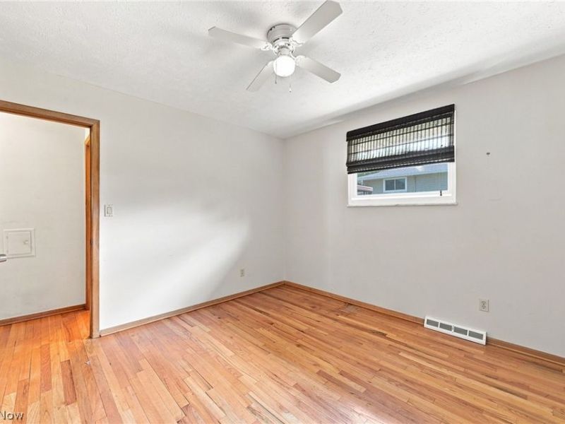 8001 Royalview Drive, Parma, OH 44129 Photo 17