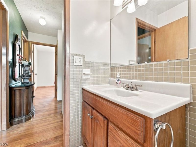 8001 Royalview Drive, Parma, OH 44129 Photo 20