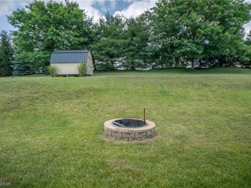 7185 Gauntlet Street SW, Massillon, OH 44646 Photo 45