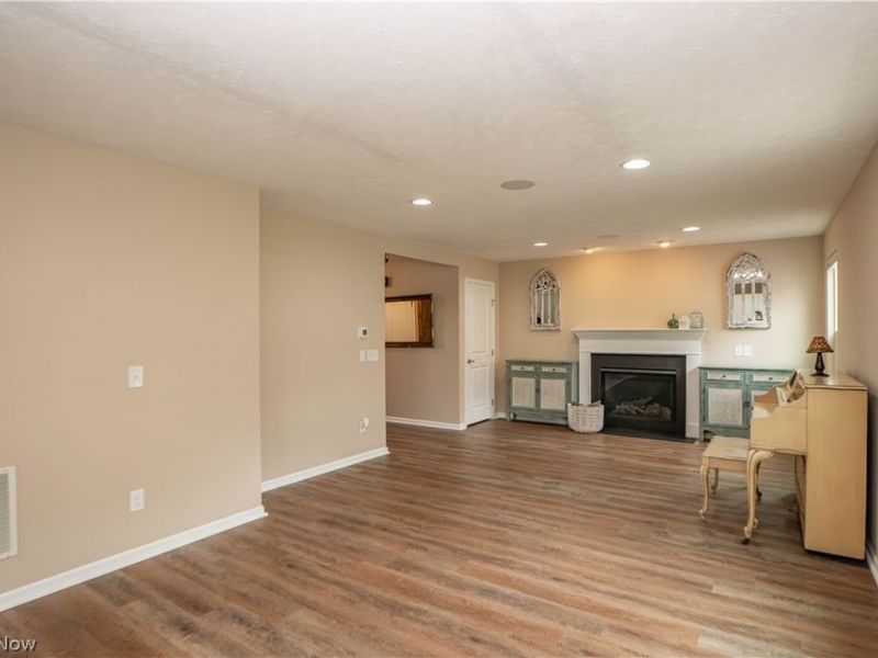 7185 Gauntlet Street SW, Massillon, OH 44646 Photo 8