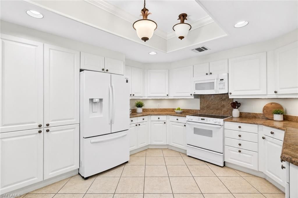 7117 Pelican Bay Blvd, Unit 1408, Naples, FL 34108 Photo