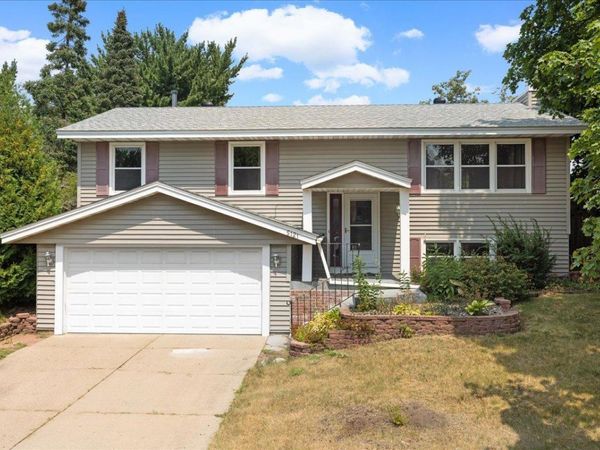 5121 148th Path W, Apple Valley, MN 55124