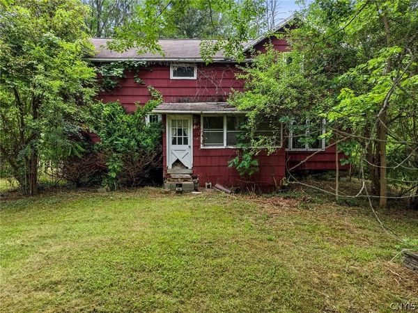 1820 Canal Road , Canastota, NY 13032