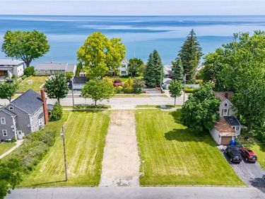 425 Beach Avenue, Rochester, NY 14612