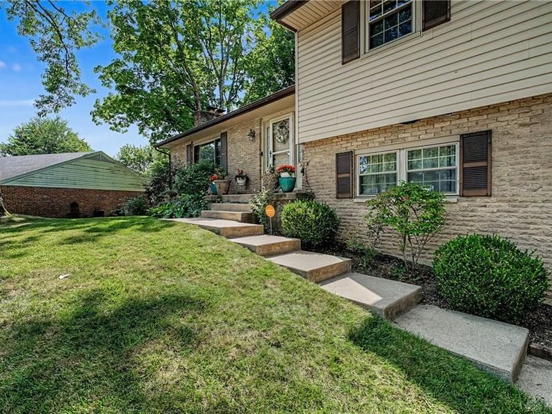6631 Caldero Court, Clayton, OH 45415 Photo 5