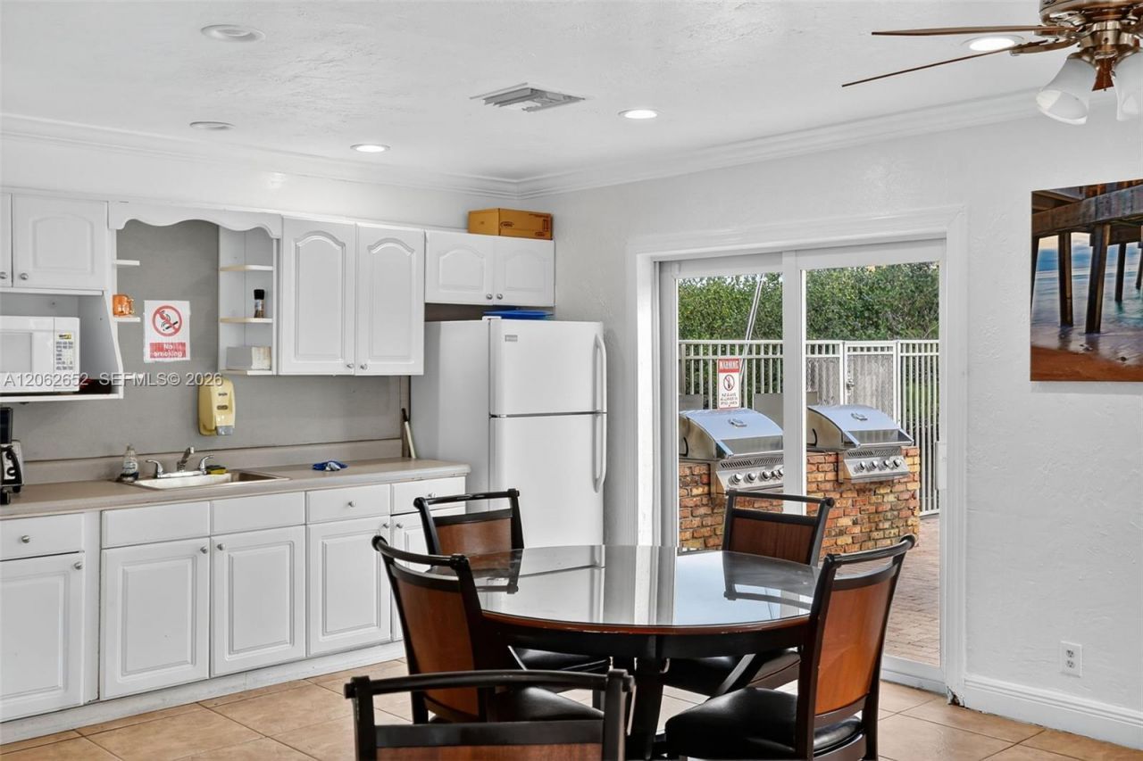 2870 NE 14th St Cswy , Unit 203C, Pompano Beach, FL 33062 Photo