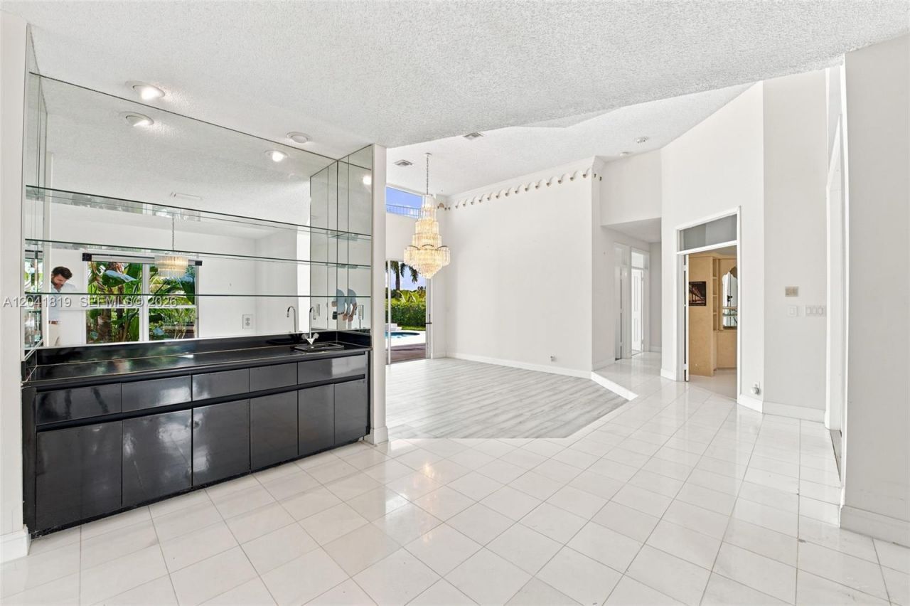 12388 Classic Dr, Coral Springs, FL 33071 Photo