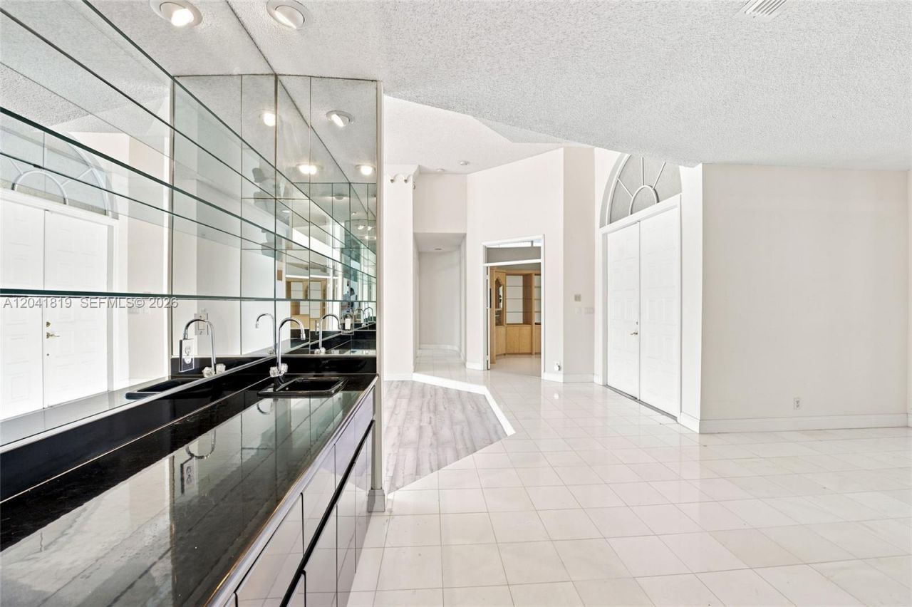 12388 Classic Dr, Coral Springs, FL 33071 Photo