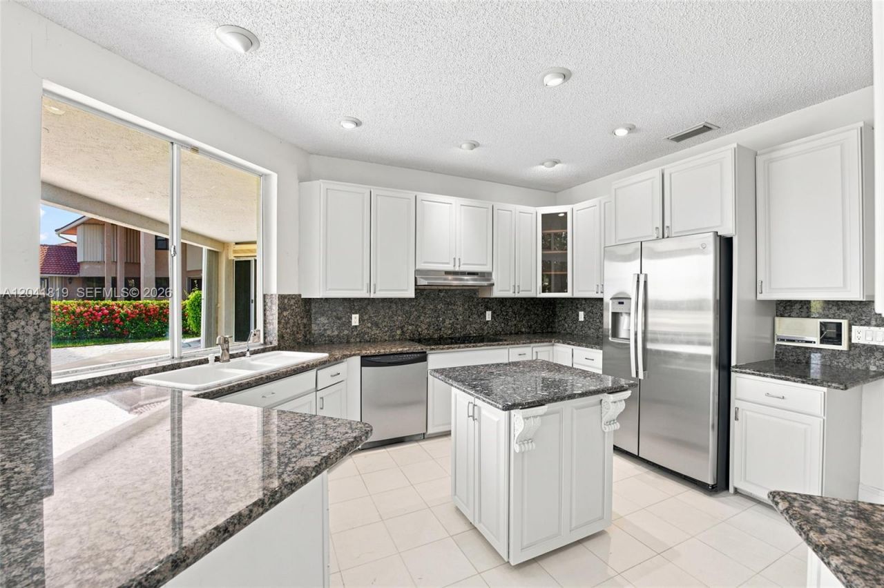 12388 Classic Dr, Coral Springs, FL 33071 Photo