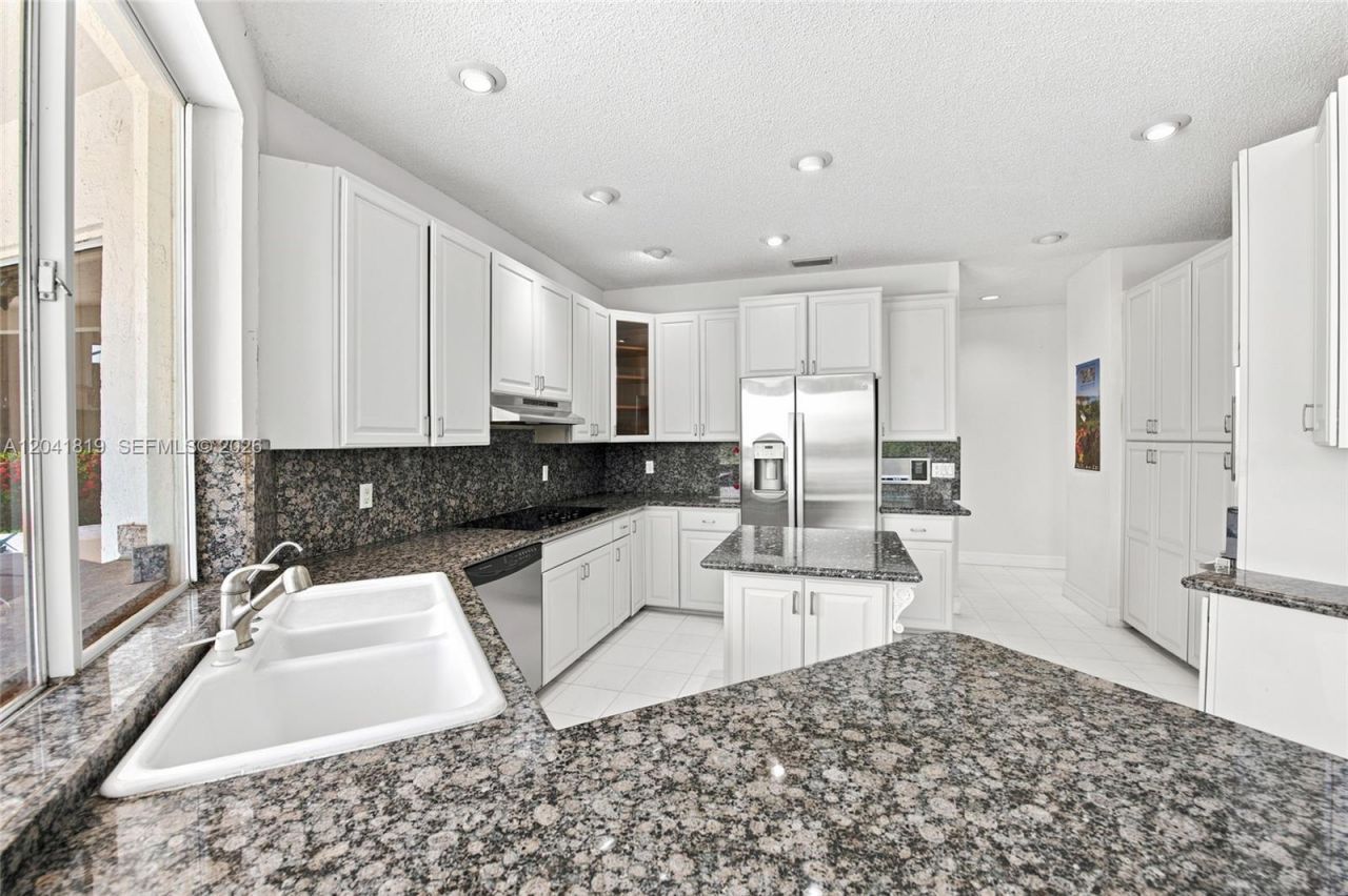 12388 Classic Dr, Coral Springs, FL 33071 Photo