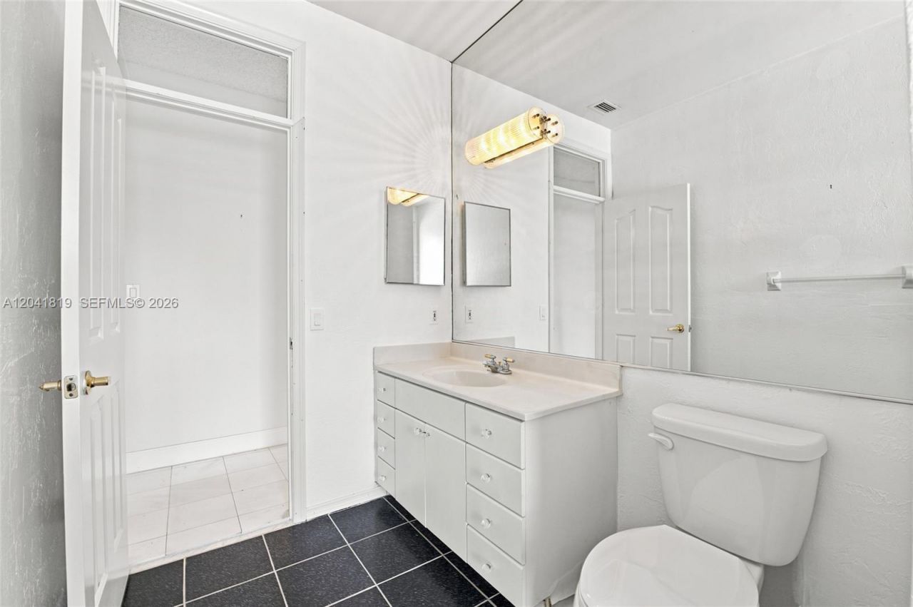 12388 Classic Dr, Coral Springs, FL 33071 Photo