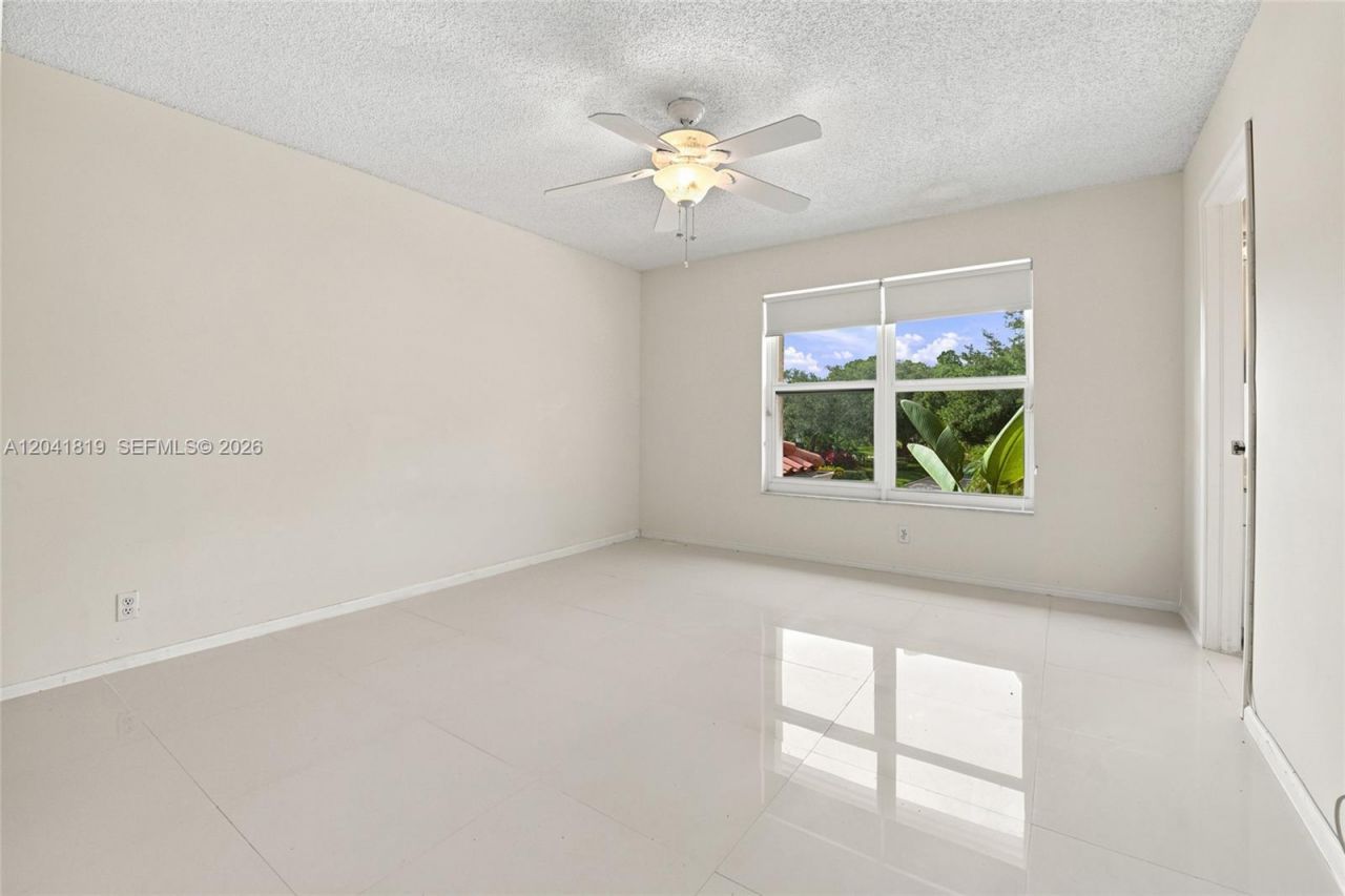 12388 Classic Dr, Coral Springs, FL 33071 Photo