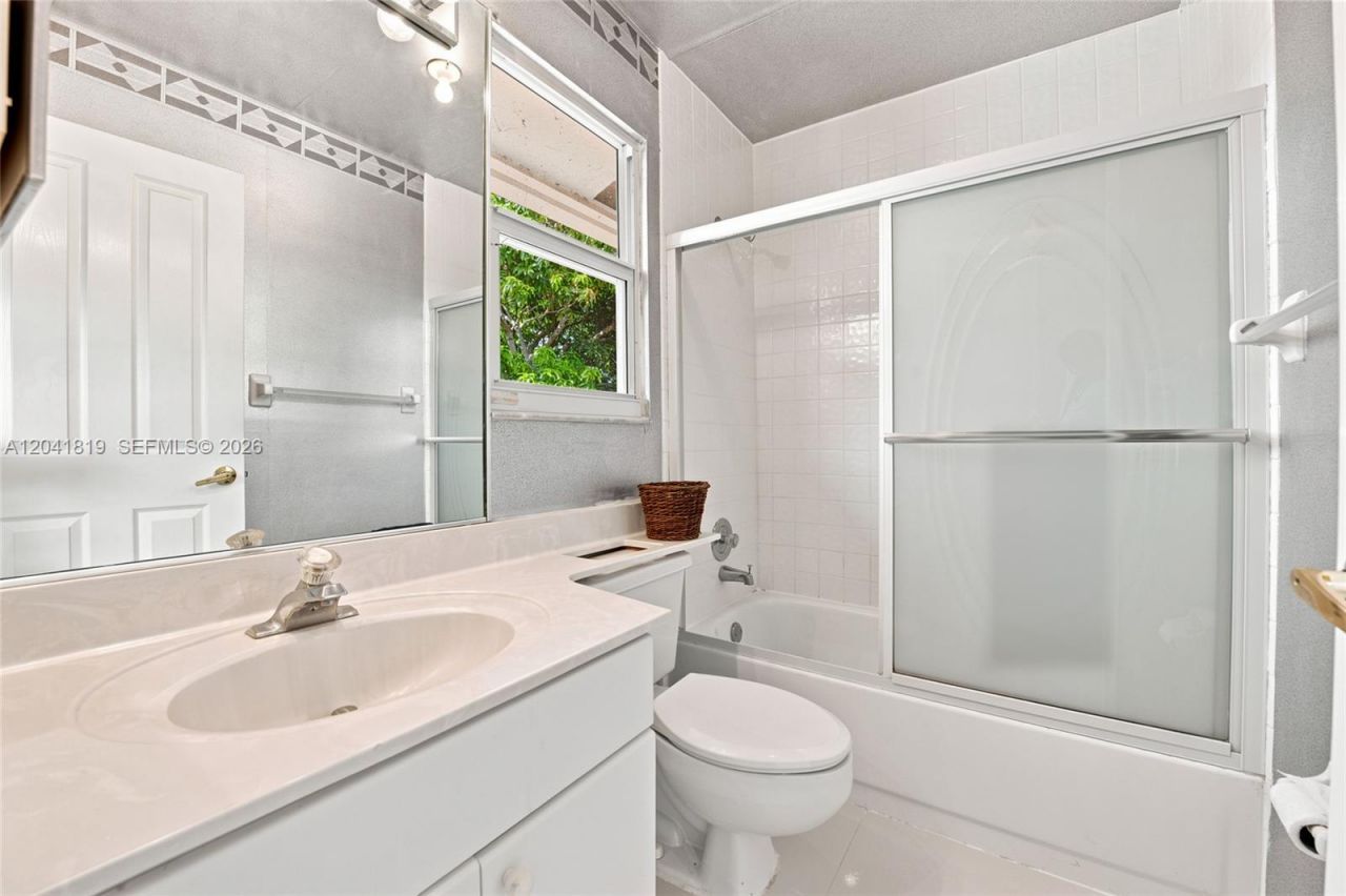 12388 Classic Dr, Coral Springs, FL 33071 Photo