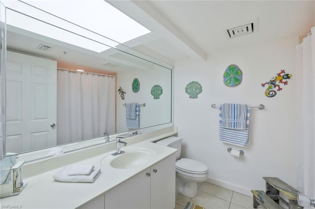 25 Bluebill Ave , Unit 1103, Naples, FL 34108 Photo