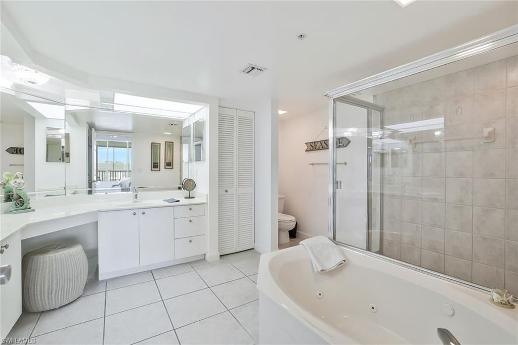 25 Bluebill Ave , Unit 1103, Naples, FL 34108 Photo