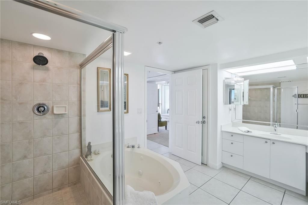 25 Bluebill Ave , Unit 1103, Naples, FL 34108 Photo
