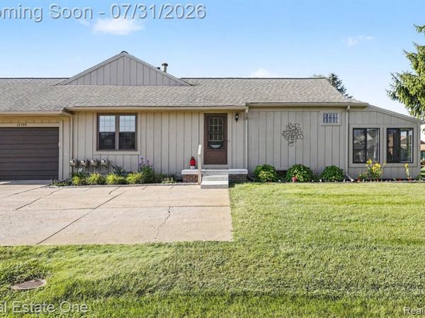 12399 Nantucket Drive, Unit 4, Green Oak Township, Mi 48178