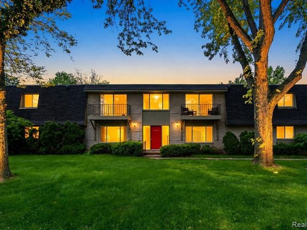 19840 W 12 Mile Road, Unit 36, Southfield, Mi 48076