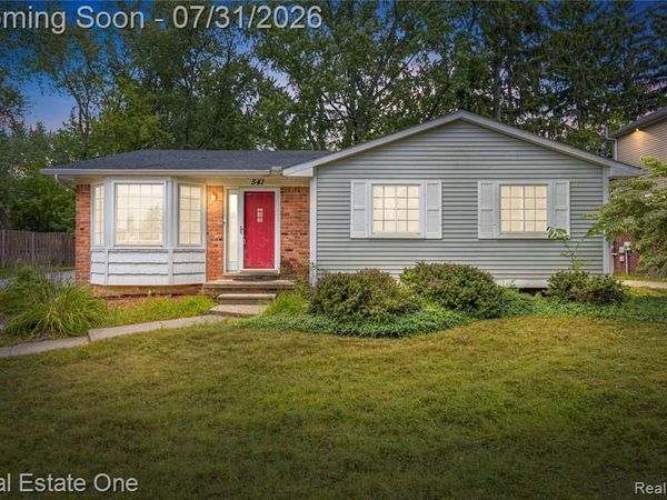 541 Curzon Road, Rochester Hills, Mi 48307