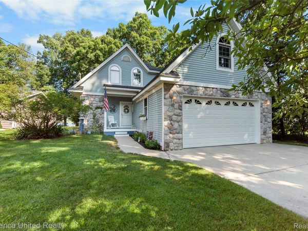 1491 Division Drive, Hartland Township, Mi 48353