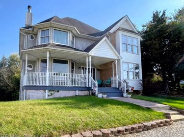 10149 Emerald Drive, Cambridge Township, Mi 49230