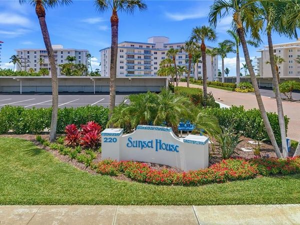 220 Seaview CT , Unit 413, MARCO ISLAND, FL 34145