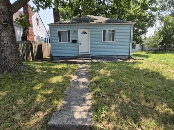 647 N Berwick Avenue , Indianapolis, IN 46222