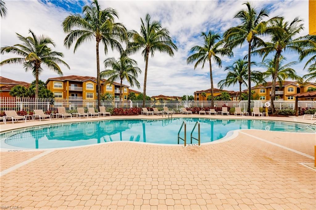 15590 Ocean Walk Cir , Unit 313, Fort Myers, FL 33908 Photo