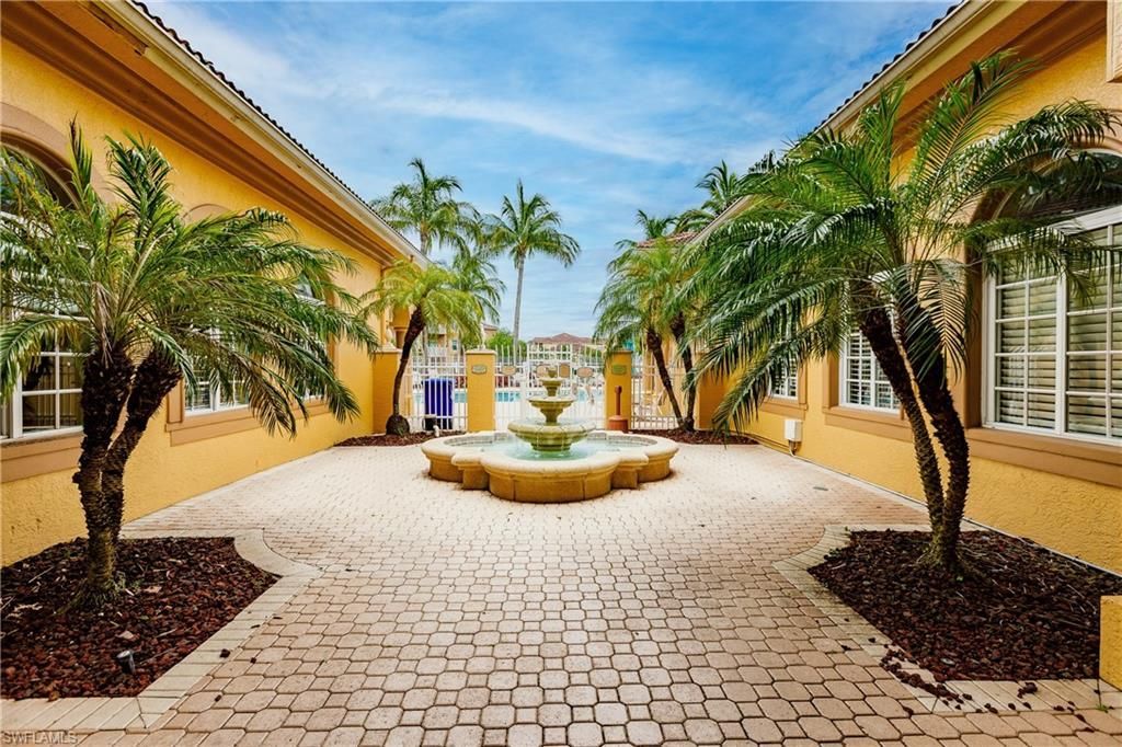 15590 Ocean Walk Cir , Unit 313, Fort Myers, FL 33908 Photo