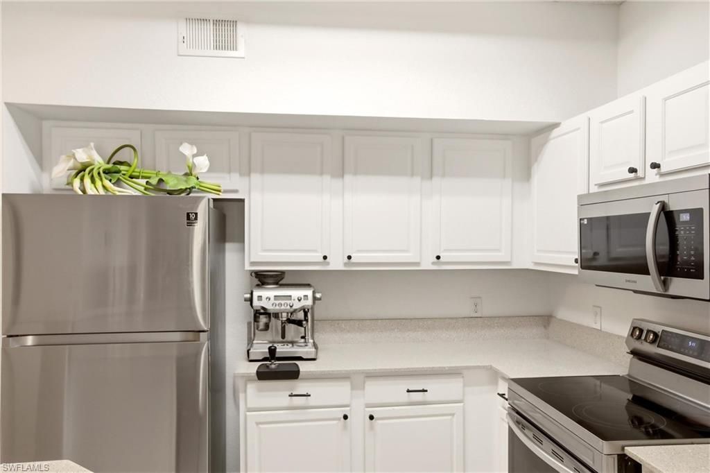 15590 Ocean Walk Cir , Unit 313, Fort Myers, FL 33908 Photo