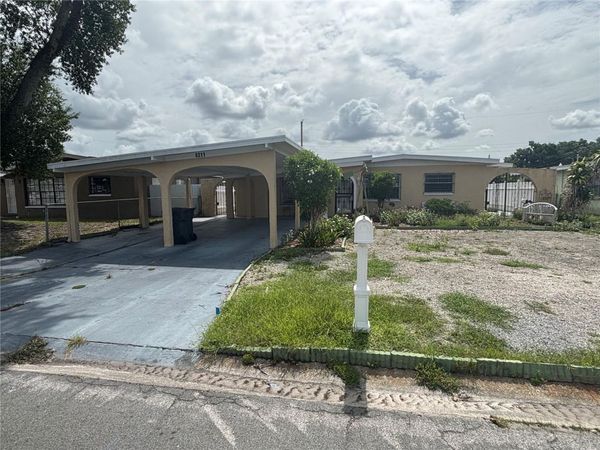 6211 N CLARK AVENUE , TAMPA, FL 33614