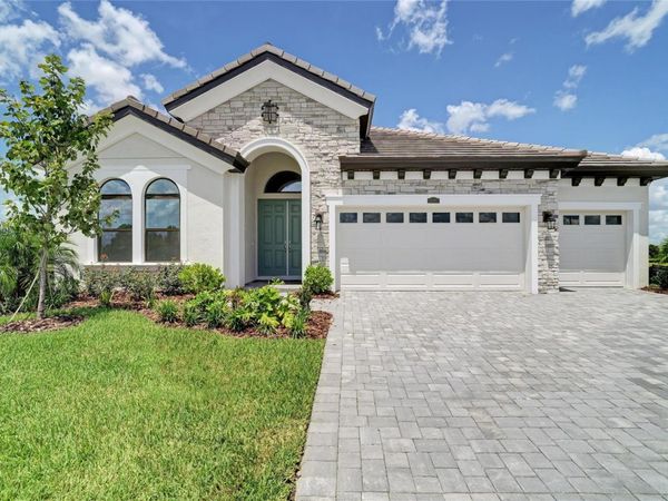10183 LILAC MANOR TRACE, SAN ANTONIO, FL 33576