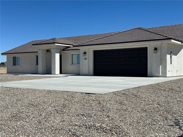 24445 National Trails, Oro Grande, CA 92368
