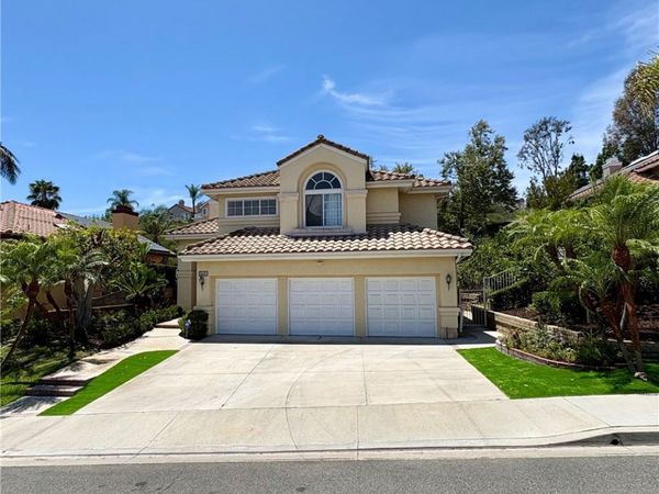 26601 White Oaks, Laguna Hills, CA 92653