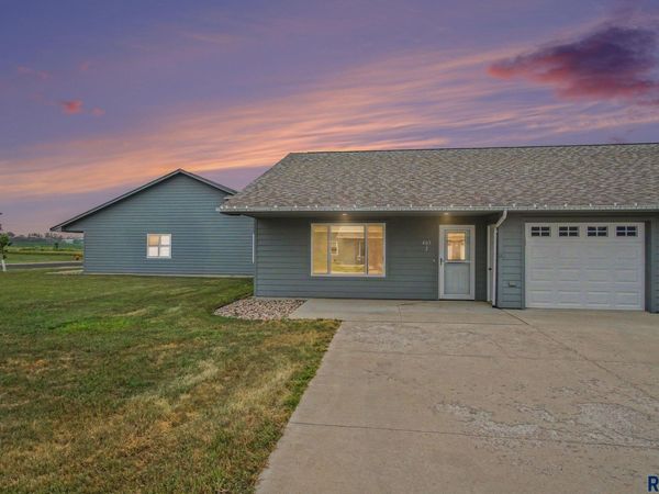 405 S Frank Ave, Unit 3, Garretson, SD 57030