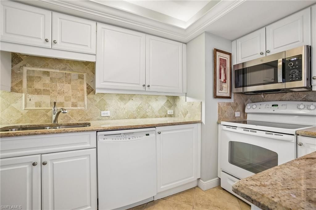 3443 Gulf Shore Blvd N, Unit 710, Naples, FL 34103 Photo