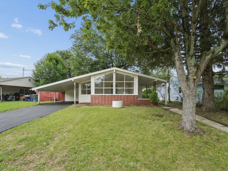 5038 Betsy Drive , Columbus, OH 43227 Photo 1