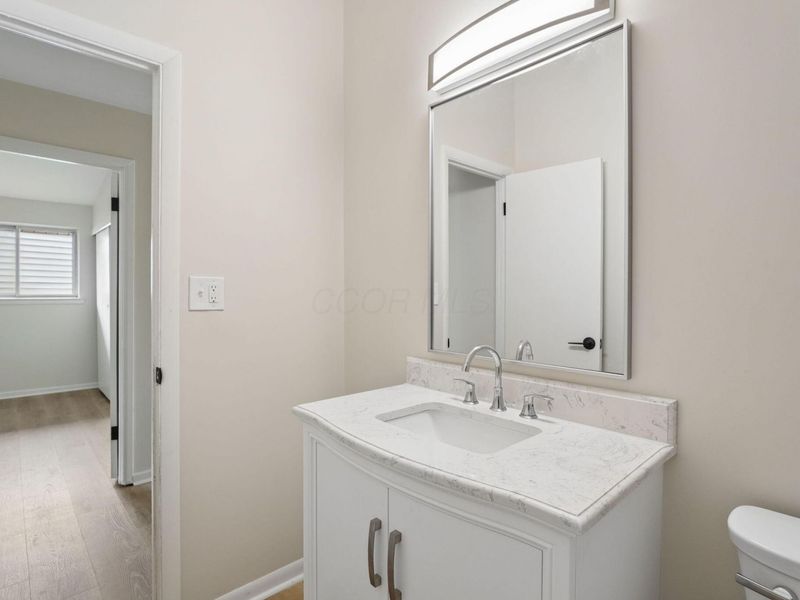 5038 Betsy Drive , Columbus, OH 43227 Photo 11
