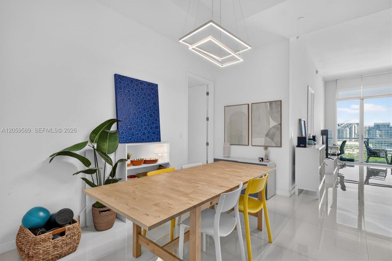 500 Brickell Ave , Unit 1100, Miami, FL 33131 Photo
