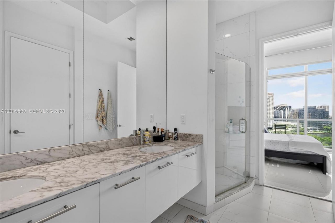 500 Brickell Ave , Unit 1100, Miami, FL 33131 Photo