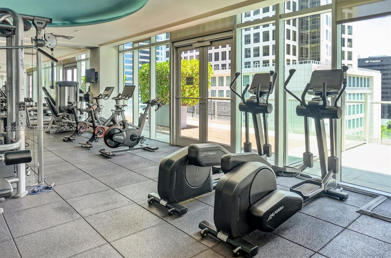 500 Brickell Ave , Unit 1100, Miami, FL 33131 Photo