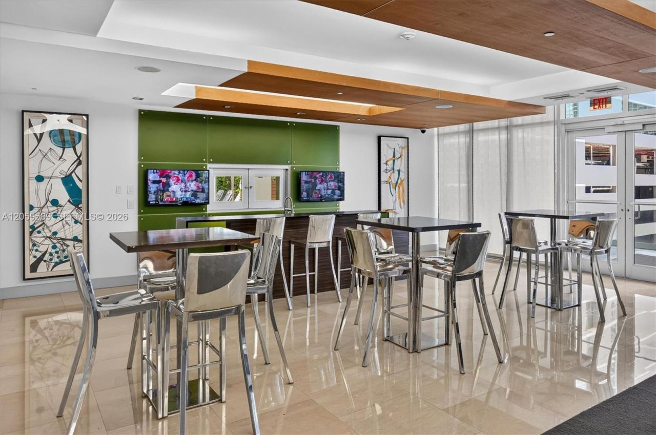 500 Brickell Ave , Unit 1100, Miami, FL 33131 Photo