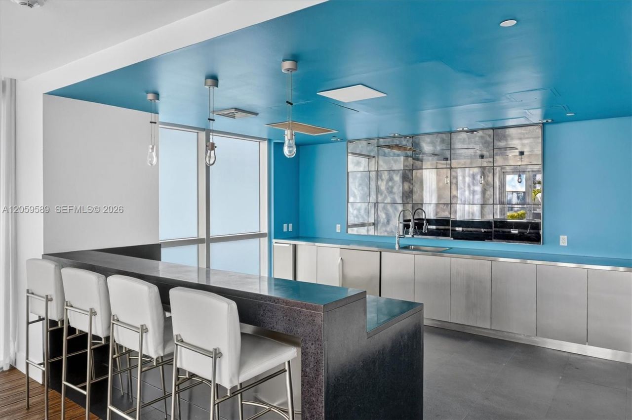 500 Brickell Ave , Unit 1100, Miami, FL 33131 Photo