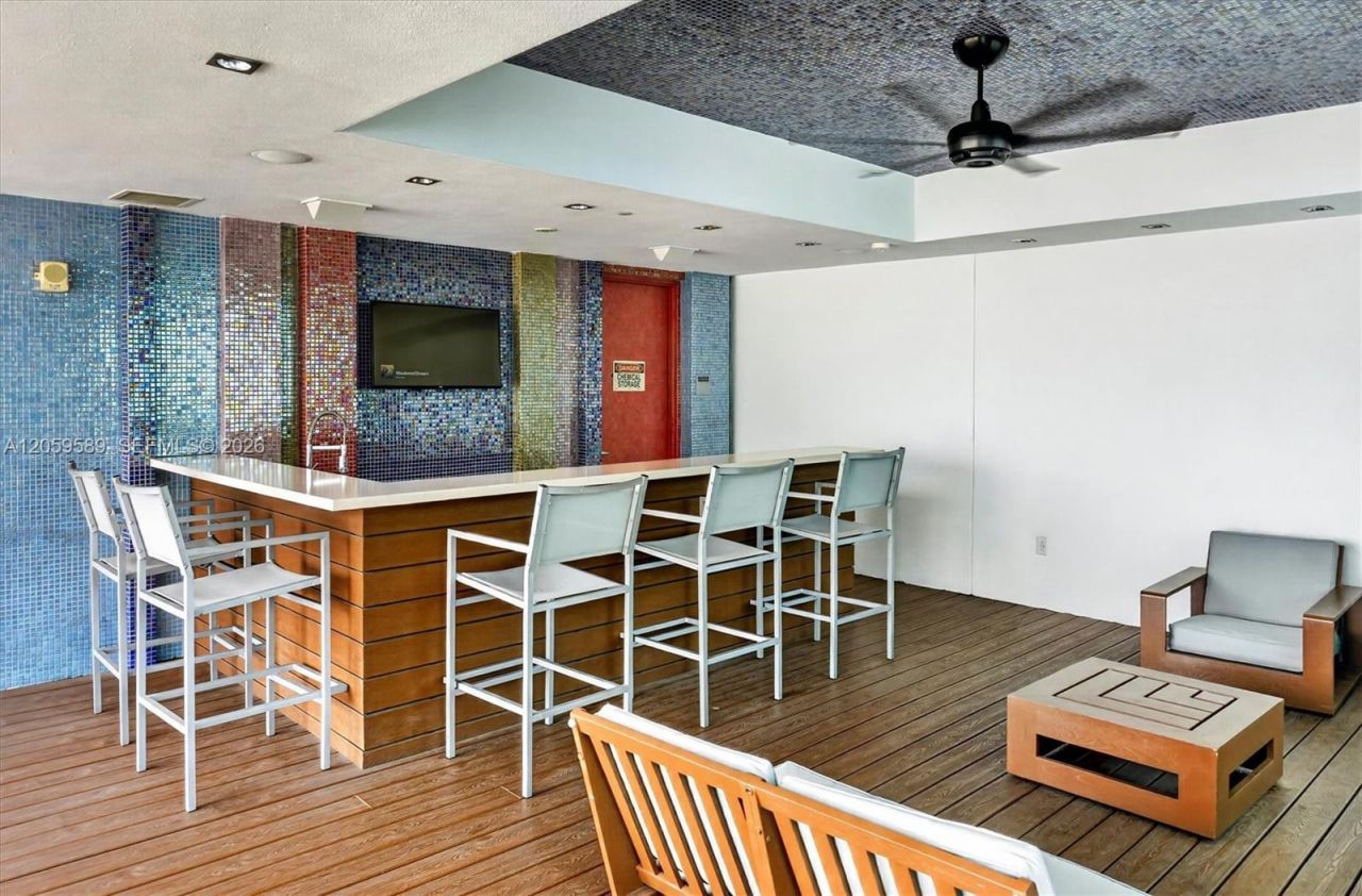 500 Brickell Ave , Unit 1100, Miami, FL 33131 Photo